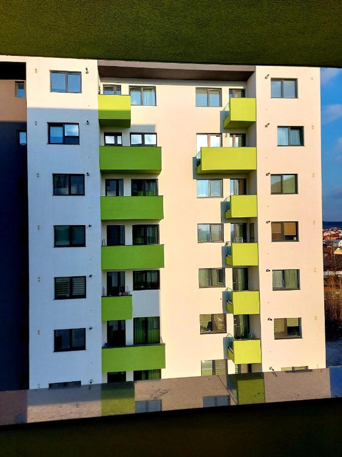 Black&White Suites Craiova Exterior foto